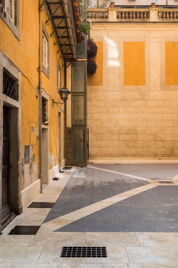 A World Aparts - 13 T.Argentina Rome Exterior photo